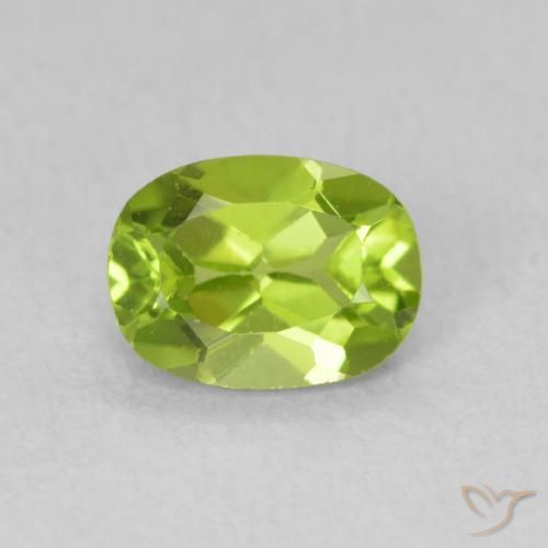 0.91ct Naturel Vert moyen Péridot, ovale, VS