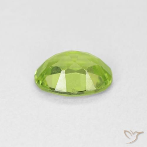 Péridot Vert clair naturelle ovale, 0.80 ct, VVS-VS