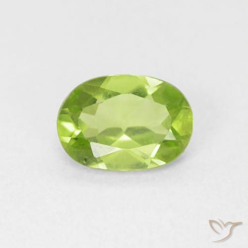 Péridot Vert éclatant naturelle ovale, 0.86 ct, VS