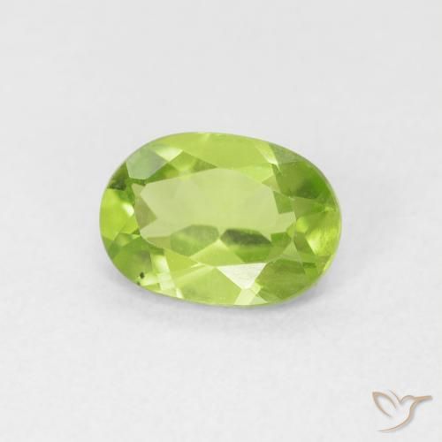 Péridot Vert éclatant naturelle ovale, 0.86 ct, VS