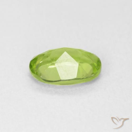Péridot Vert éclatant naturelle ovale, 0.86 ct, VS