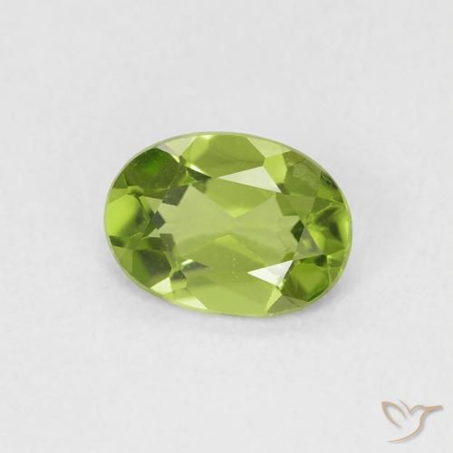 Péridot Vert jaunâtre naturelle ovale, 0.83 ct, VVS-VS