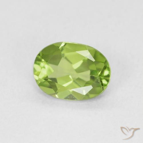 Péridot Vert jaunâtre naturelle ovale, 0.90 ct, VVS-VS