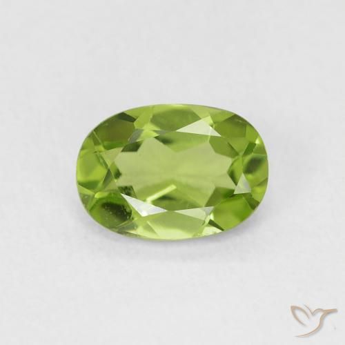 Péridot Vert moyen naturelle ovale, 0.92 ct, VVS-VS
