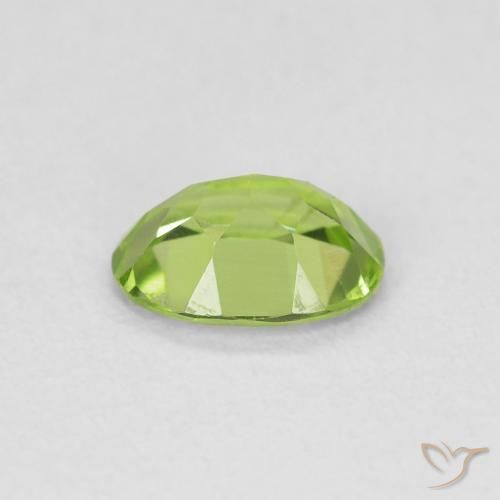 Péridot Vert éclatant naturelle ovale, 0.83 ct, VVS-VS