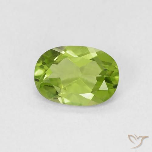 Péridot Vert jaunâtre naturelle ovale, 0.85 ct, VVS-VS