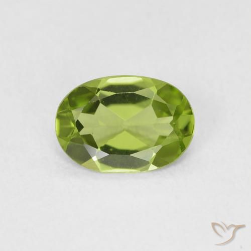 0.70ct Naturel Vert éclatant Péridot, ovale, VVS-VS
