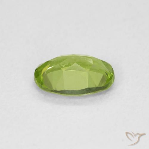 Péridot Vert vif et léger naturelle ovale, 0.80 ct, VVS-VS