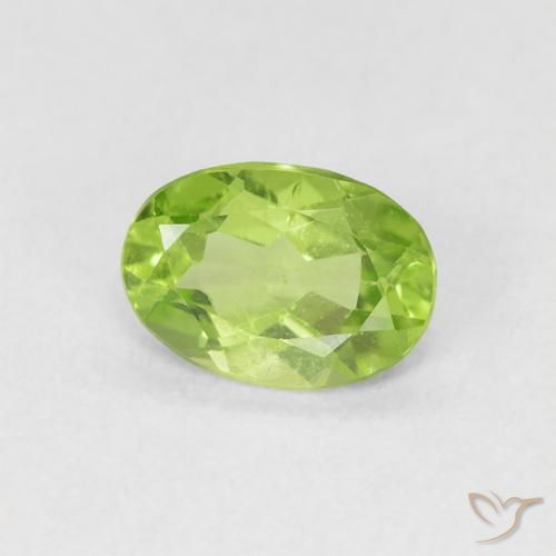 Péridot Vert clair naturelle ovale, 0.80 ct, VS
