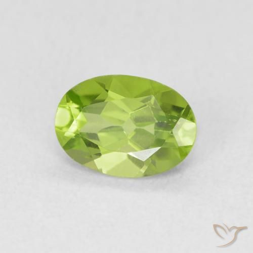 Péridot Vert jaunâtre naturelle ovale, 0.84 ct, VS