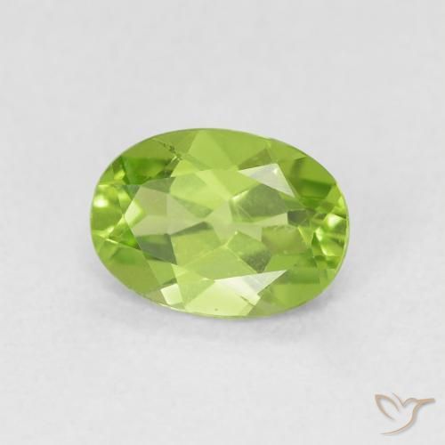 Péridot Vert clair naturelle ovale, 0.91 ct, VS