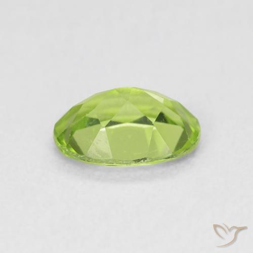 Péridot Vert clair naturelle ovale, 0.91 ct, VS