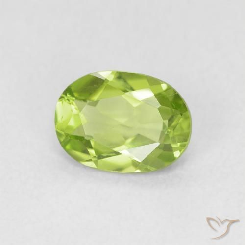 Péridot Vert éclatant naturelle ovale, 0.81 ct, VS
