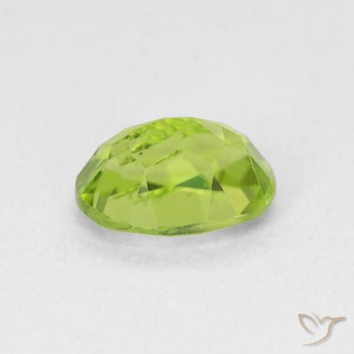 Péridot Vert éclatant naturelle ovale, 1.07 ct, VS