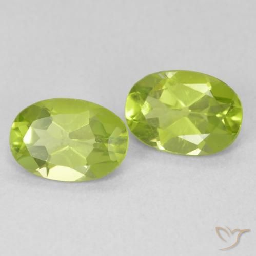 Shop natural 1.56ct Vert clair Péridot gems, ovale, from Chine at GemSelect. In stock, global shipping!