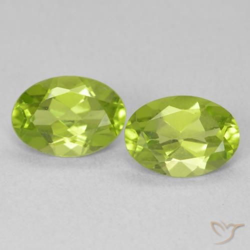1.60ctw Naturel Vert clair Péridot, ovale, VVS-VS
