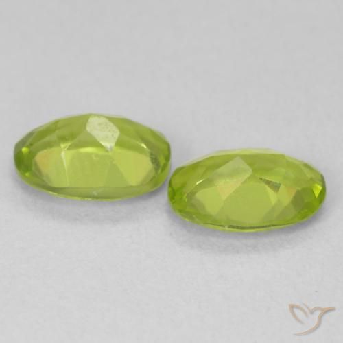 Shop natural 1.74ct Vert clair Péridot gems, ovale, from Chine at GemSelect. In stock, global shipping!