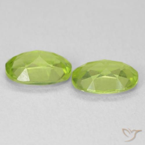 Shop natural 1.68ct Vert clair Péridot gems, ovale, from Chine at GemSelect. In stock, global shipping!
