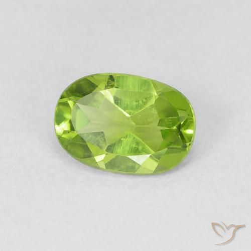 Péridot Medium Light-Green naturelle ovale, 0.89 ct, VVS-VS