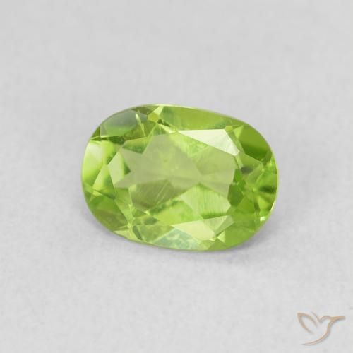 Péridot Vert jaunâtre naturelle ovale, 0.85 ct, VS
