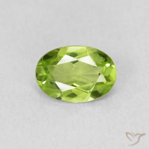 0.69ct Naturel Vert moyen Péridot, ovale, VS
