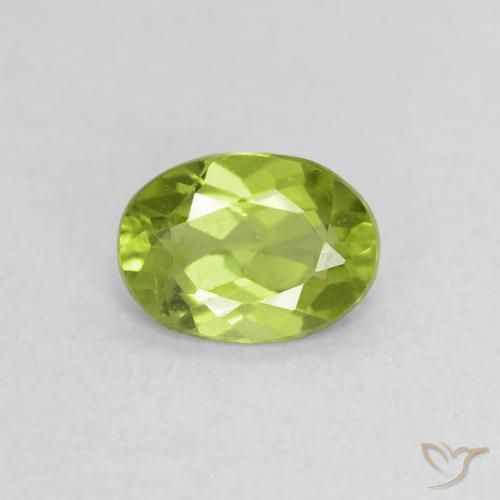 Péridot Vert jaunâtre vif naturelle ovale, 0.76 ct, VS