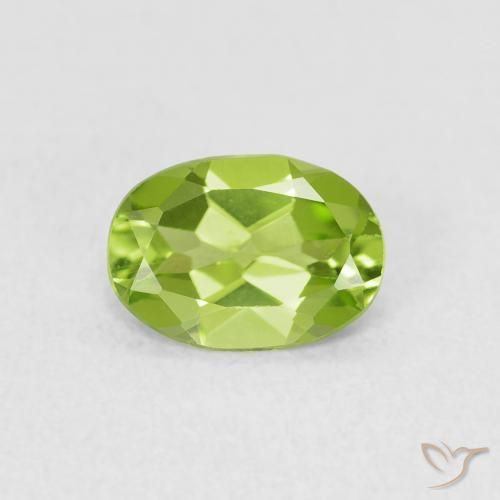 0.73ct Naturel Vert moyen Péridot, ovale, VVS-VS