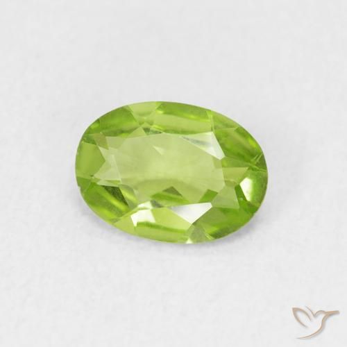 Péridot Vert éclatant naturelle ovale, 0.72 ct, VVS-VS