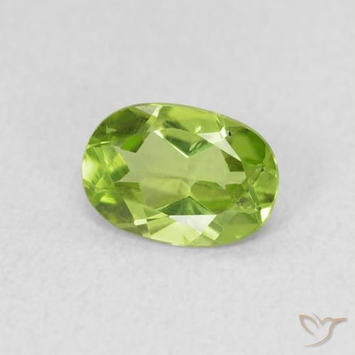 Péridot Vert éclatant naturelle ovale, 0.79 ct, VS