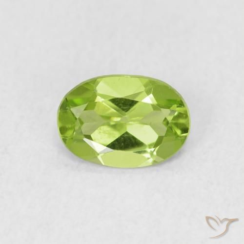 0.71ct Naturel Vert moyen Péridot, ovale, VS