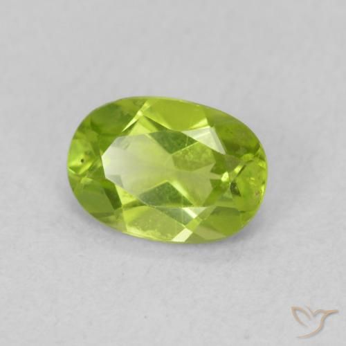 Péridot Vert clair naturelle ovale, 0.86 ct, VS