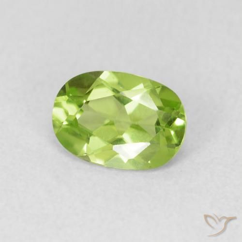 Péridot Vert jaunâtre naturelle ovale, 0.85 ct, VVS-VS