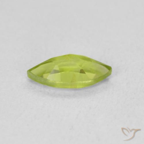 Péridot Vert jaunâtre naturelle Marquise, 0.65 ct, VS