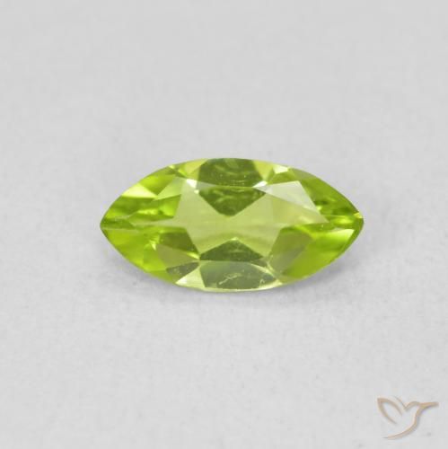 Péridot Vert jaunâtre vif naturelle Marquise, 0.54 ct, VS
