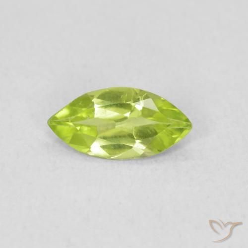 Péridot Vert moyen naturelle Marquise, 0.47 ct, VS