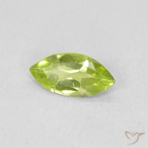 Péridot Vert moyen naturelle Marquise, 0.47 ct, VS
