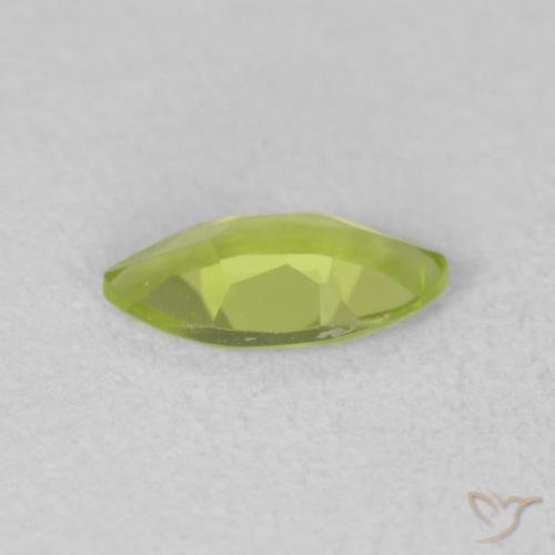 Péridot Vert clair naturelle Marquise, 0.58 ct, VVS-VS