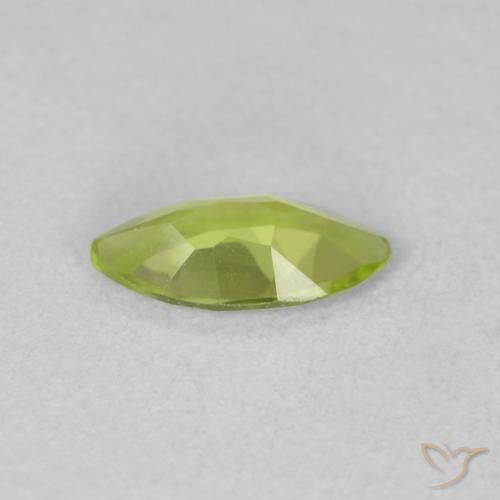 Péridot Vert clair naturelle Marquise, 0.52 ct, VVS-VS