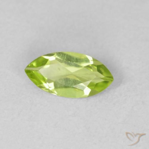 Péridot Vert vif et léger naturelle Marquise, 0.54 ct, VVS-VS
