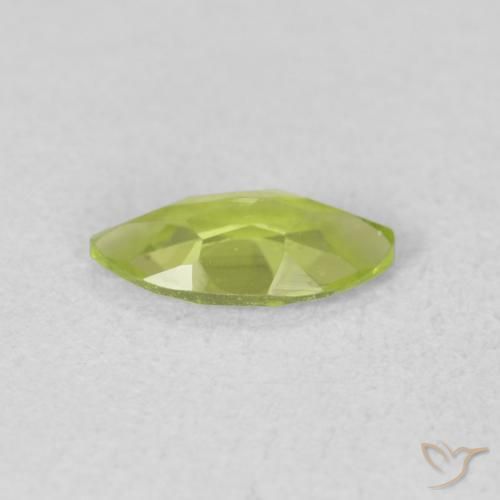 Péridot Vert clair naturelle Marquise, 0.56 ct, VVS-VS