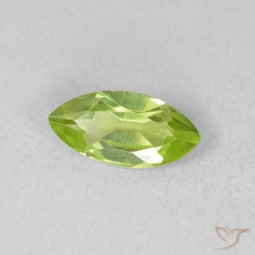Péridot Vert vif et léger naturelle Marquise, 0.61 ct, VVS-VS