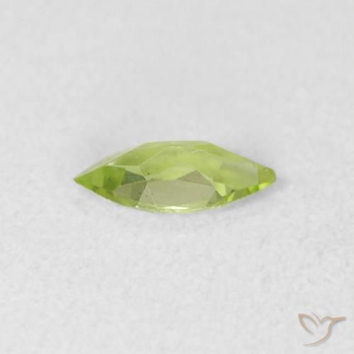 Péridot Vert vif et léger naturelle Marquise, 0.40 ct, VS