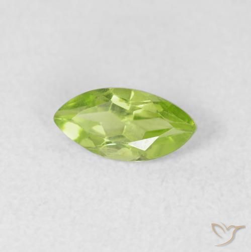 Péridot Vert vif et léger naturelle Marquise, 0.60 ct, VS