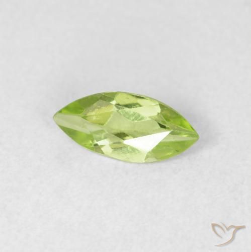 Péridot Vert vif et léger naturelle Marquise, 0.49 ct, VS