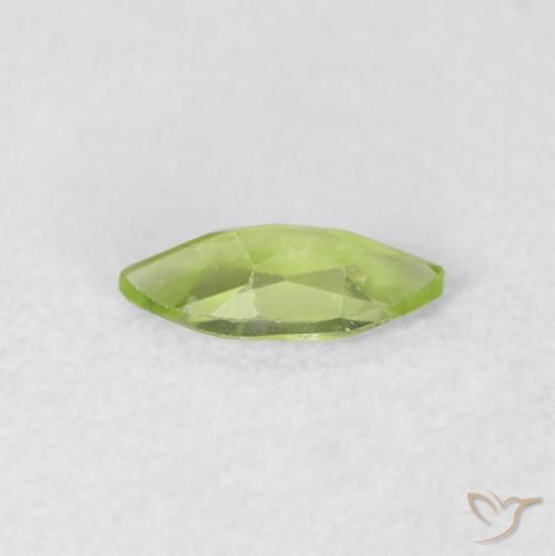 Péridot Vert vif et léger naturelle Marquise, 0.49 ct, VS