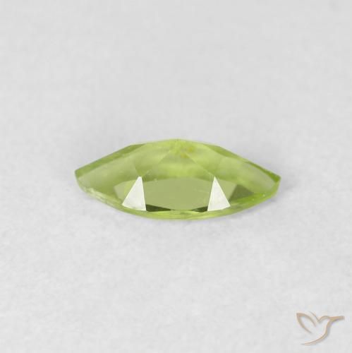 Péridot Vert clair naturelle Marquise, 0.57 ct, VS