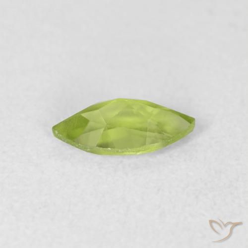 Péridot Vert clair naturelle Marquise, 0.65 ct, VS