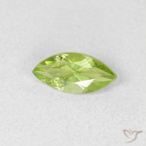 Péridot Vert clair naturelle Marquise, 0.54 ct, VS