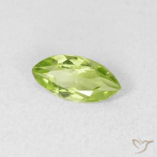 Péridot Vert vif et léger naturelle Marquise, 0.58 ct, VS