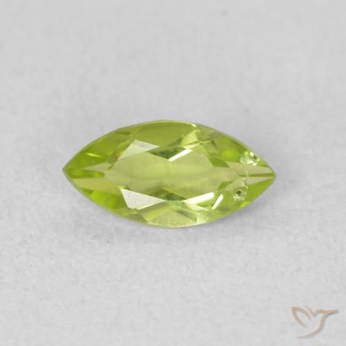 Péridot Vert moyen naturelle Marquise, 0.55 ct, VS